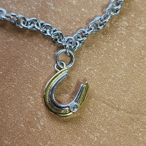 ⭐ Silver Horseshoe Charm Bracelet - Picture 1 of 1